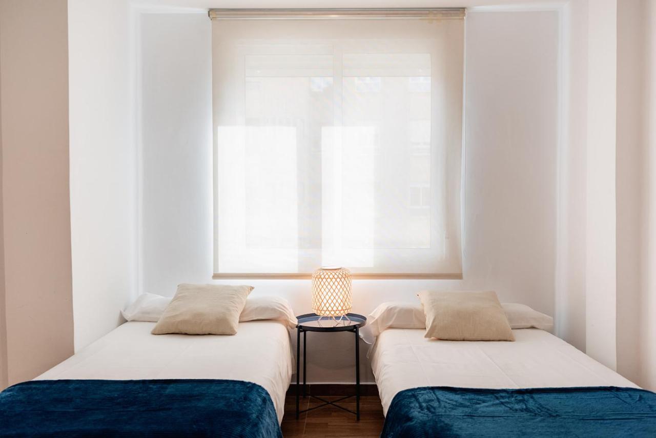 Apartamentos Fv Flats Valencia - Mestalla 7 المظهر الخارجي الصورة